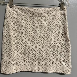 Ann Taylor lace skirt. Size 2